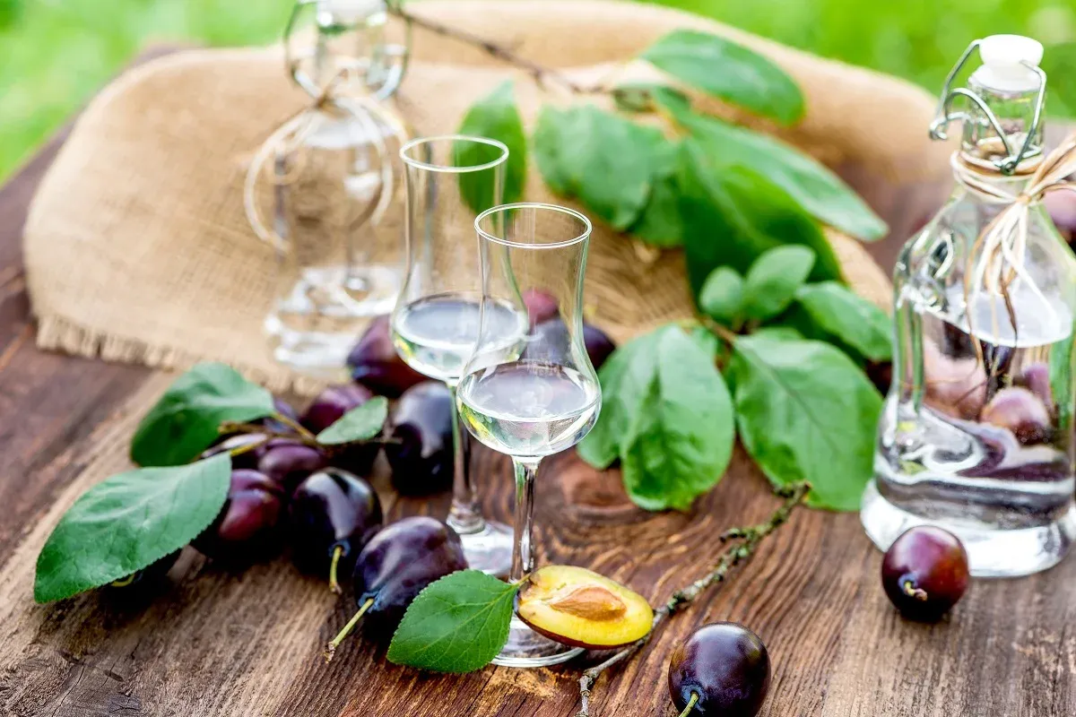 Pálinkaáldás Ravazdon