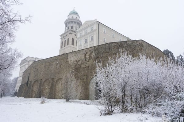Az apátság karácsonyi miserendje